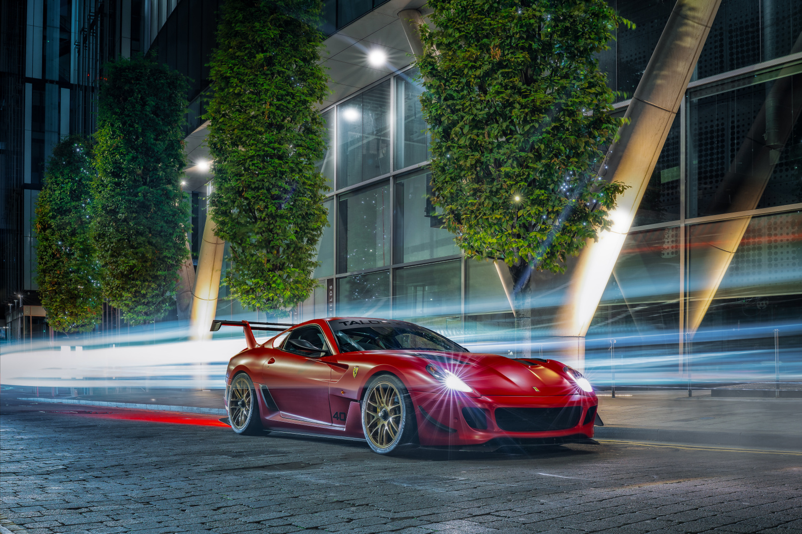 SMALL_XXT Urban light trail